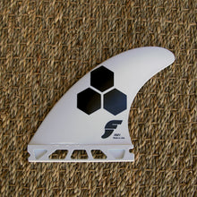 Load image into Gallery viewer, Futures AM1 Thermotech Tri Fin Set