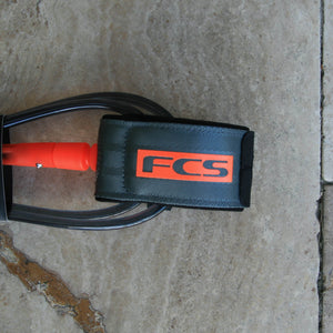 FCS Essential Regular Leash Charcoal/ Blood Orange